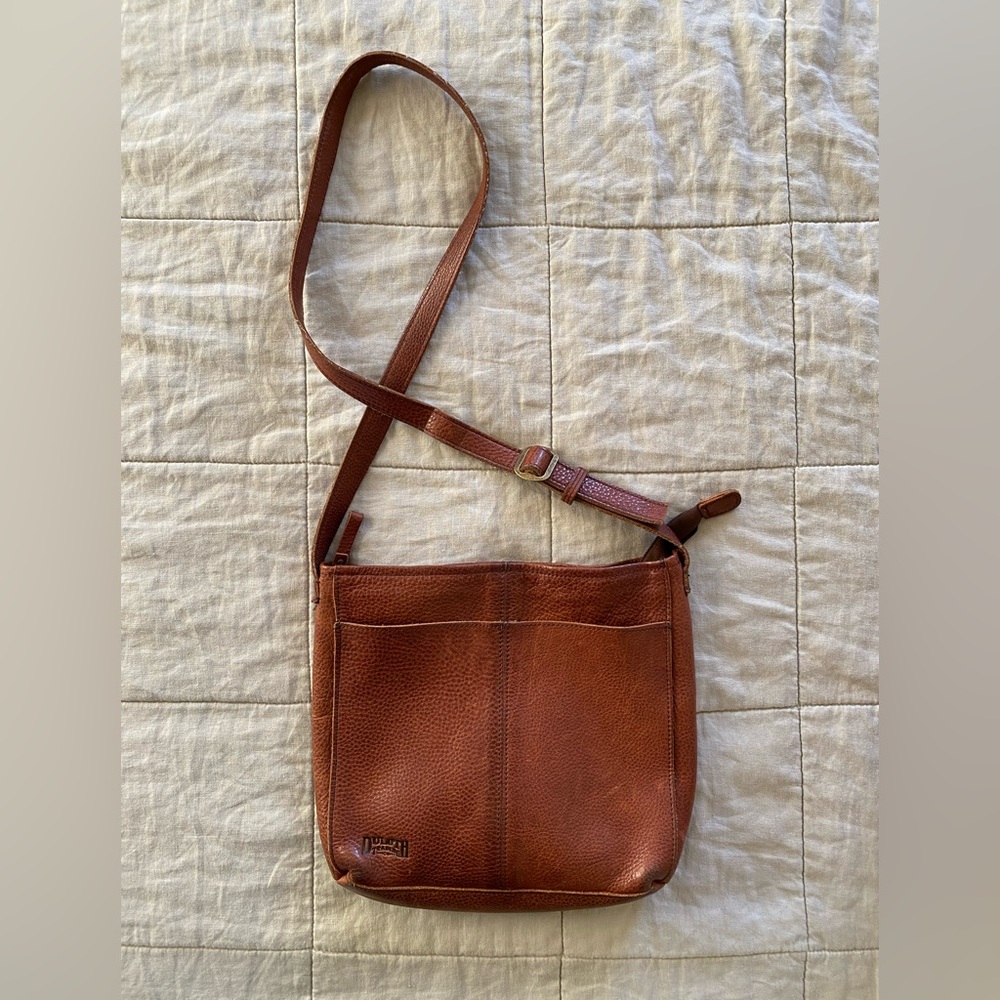 Duluth Trading brown leather crossbody